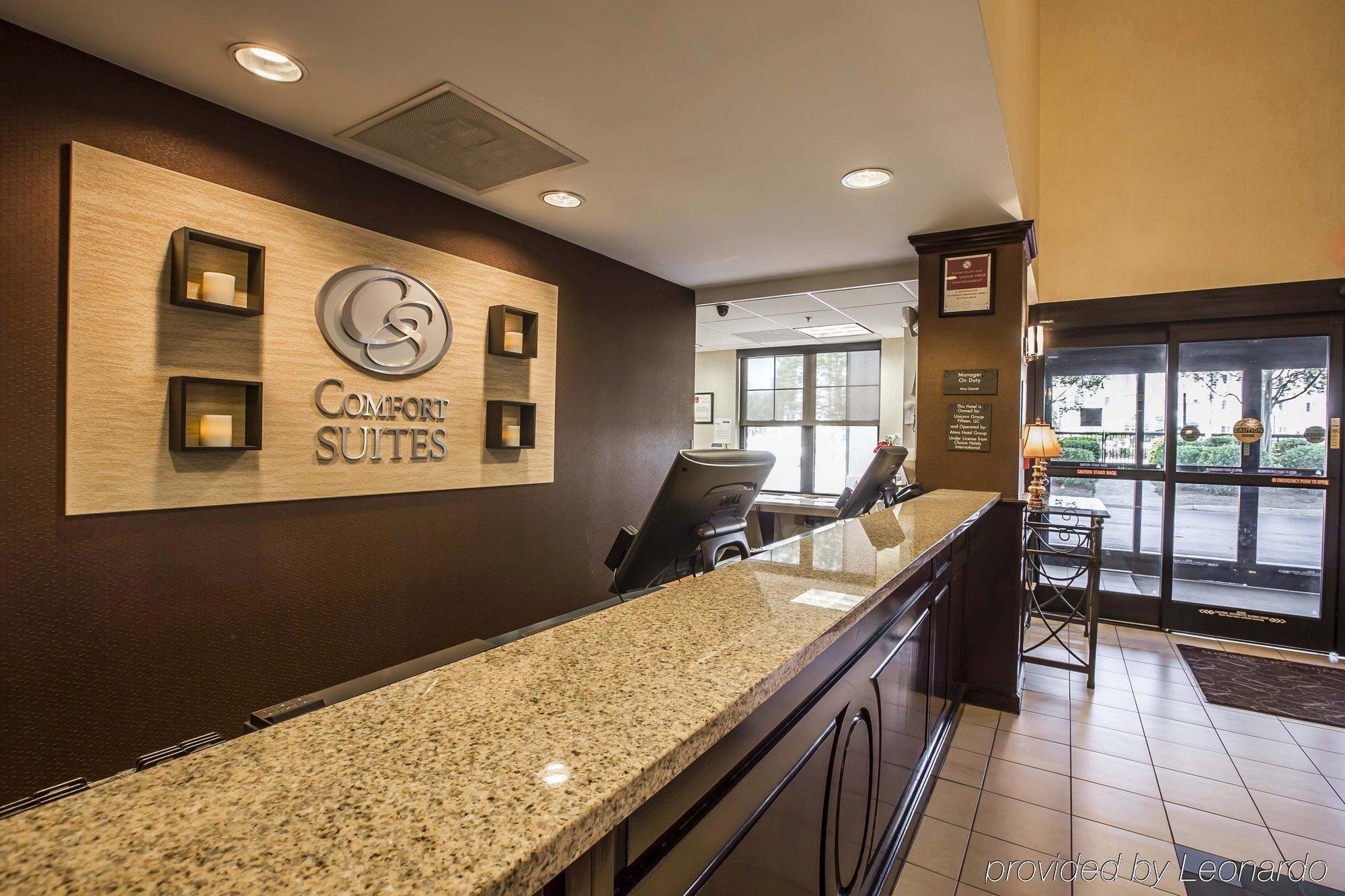 Comfort Suites Hanes Mall Winston-Salem Exterior photo